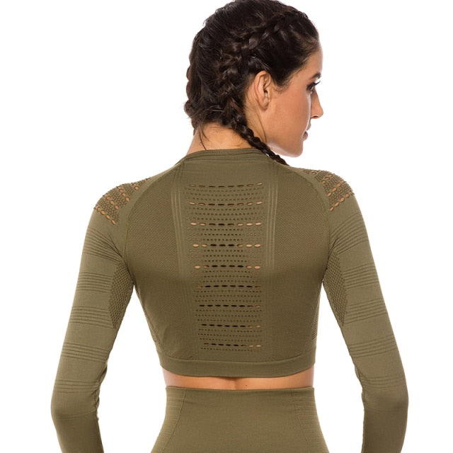 Breathable long-sleeved crop top