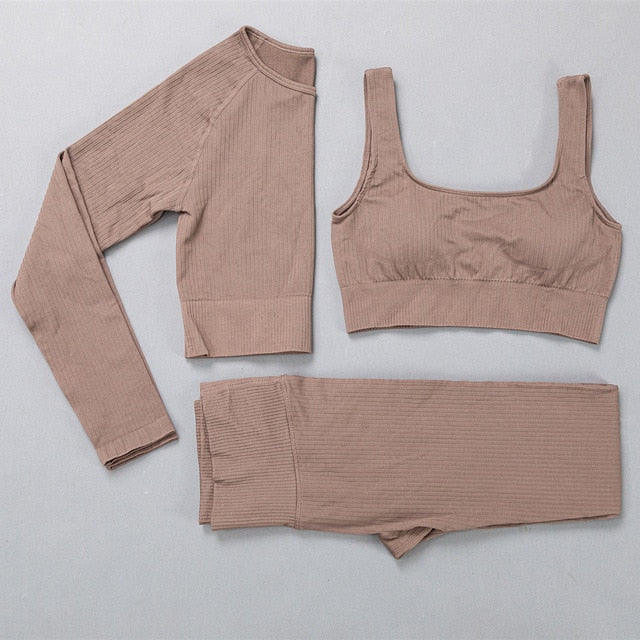 Comfortable sports sets