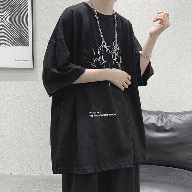 Fashionable oversized t-shirt