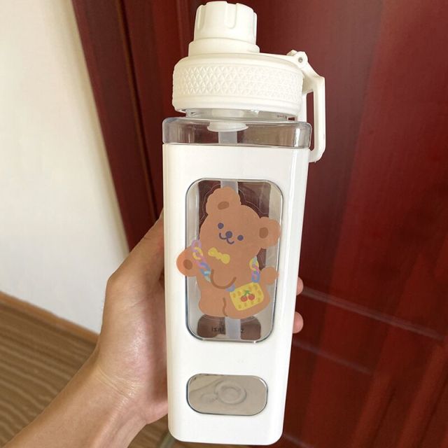 700/900 mL cute drinking bottle with a straw