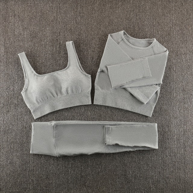 Sports sets in nude colors