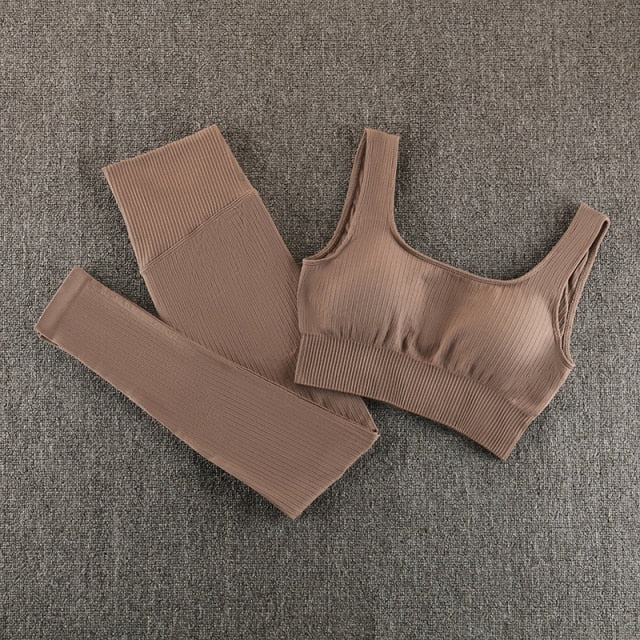 Sports sets in nude colors