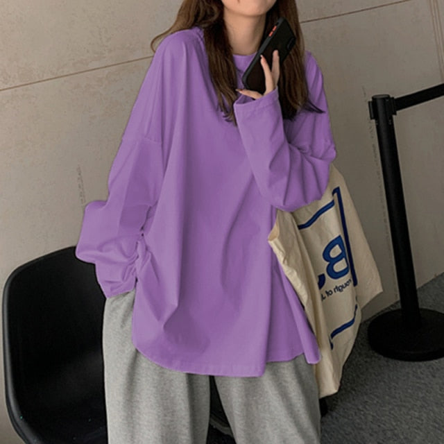 Long-sleeved oversized shirt