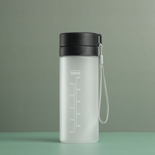 Fashionable drinking bottle