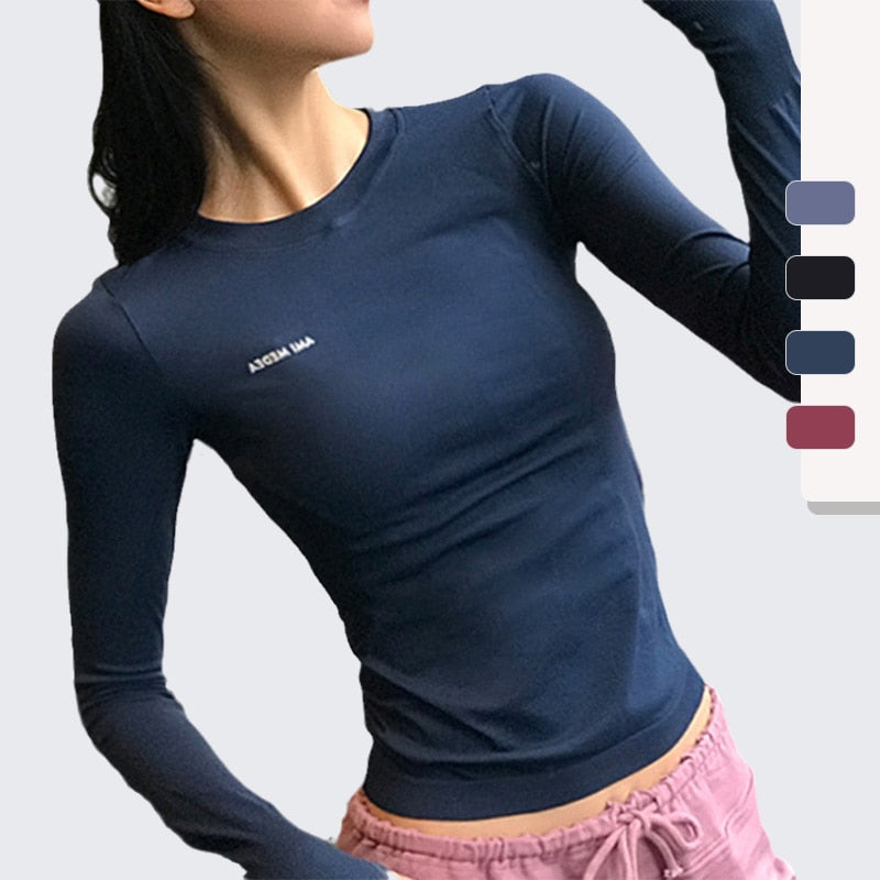 Long-sleeved sports shirt