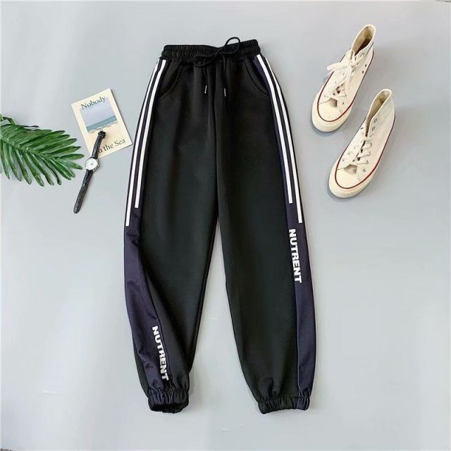 Fashionable sweatpants